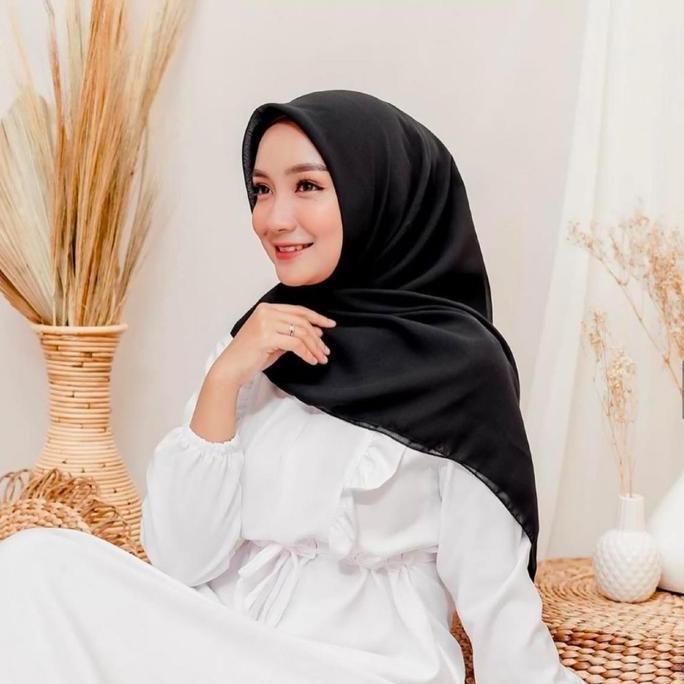 Kerudung Segi Empat Polos Bella Square Hijab Pollycotton Kerudung Segi Empat Polos Jilbab Bahan Katu