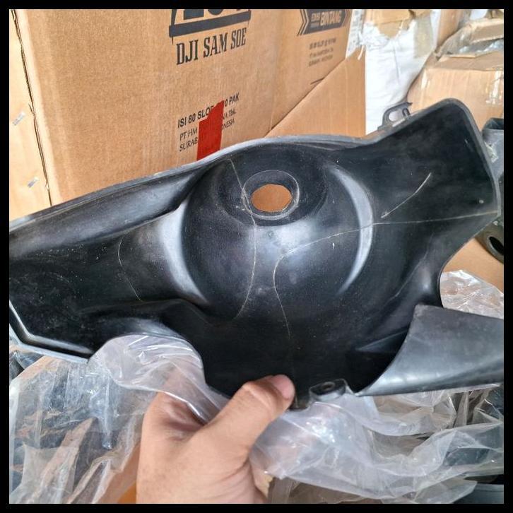 TERLARIS TUTUP BLOK BORING COVER BLOK CYLINDER VESPA SMALLFRAME PTS SPECIAL 90CC 100CC 125CC ORI NOS