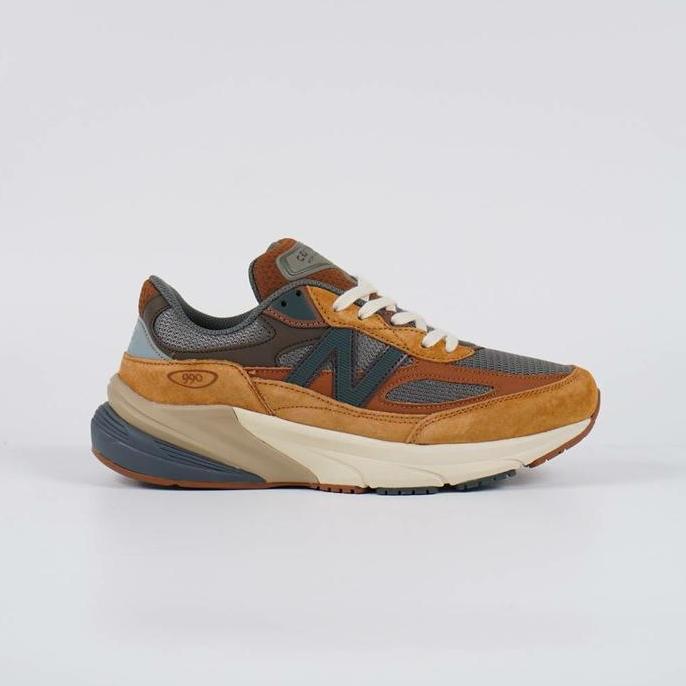 NEW BALANCE 990 X CARHARTT