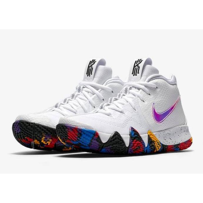 Sepatu Terbaru // Kyrie 4 - March Madnes