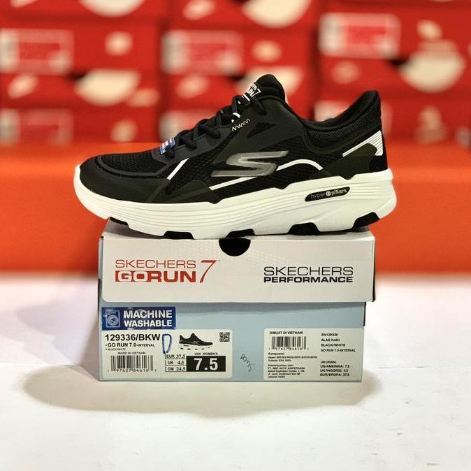 SEPATU SKECHERS GO RUN 7.0 HYPER PILLARS (129336/BKW)