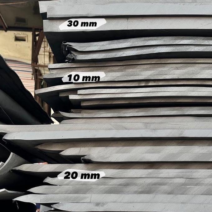 Spon Eva / Busa Ati Tebal 20 mm Hitam / Putih Lembaran