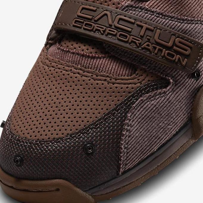 TRAVIS SCOTT x NIKE AIR TRAINER 1 CACT.US CO LHT CHOCOLATE