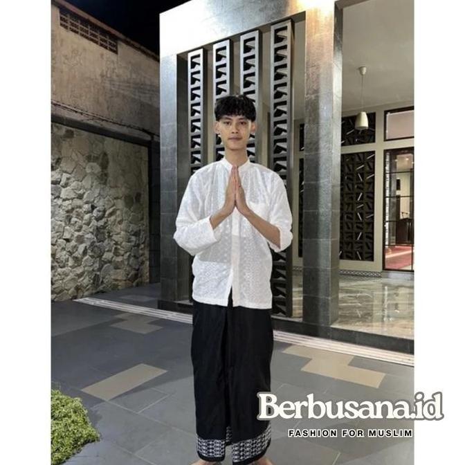 BEST SELLER TERLARIS NO.1 SARUNG TENUN HITAM POLOS MOTIF DEWASA TEBAL MUSLIM NYAMAN SANTRI MEWAH KAI