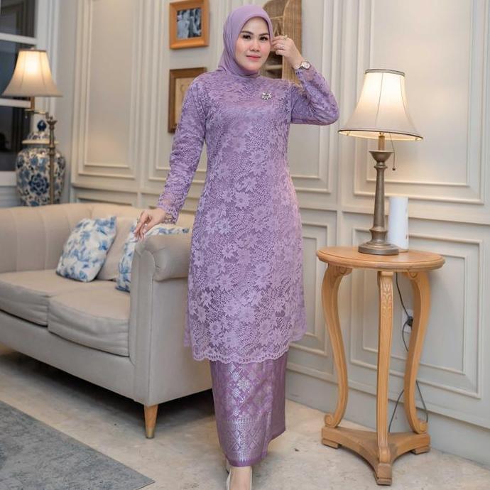 Kebaya Kutu Baru / Kebaya Tunik / Tunik Brokat / Kebaya Modern / Kebaya tile / Kebaya Favorite / Bat