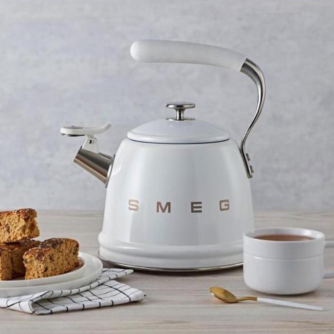 Smeg Whistling Kettle Wkf01 - Kettle Stainless Steel