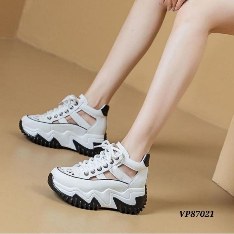 Super Cakep Sepatu Wedges Bolong Bolong Style Korea VP87021