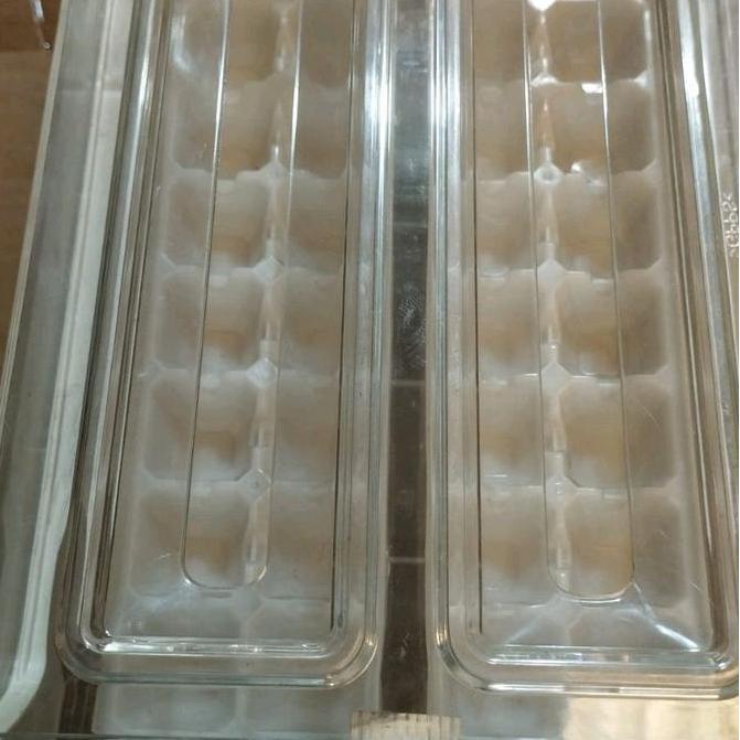 Ice Twist Maker - Cetakan Es Untuk Kulkas dan Wadah Penampung Es