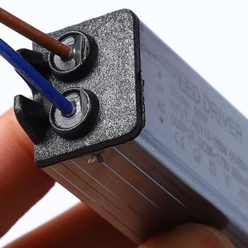 Lightwoll- Led Driver Waterproof 100W 600 Ma Rangkaian Seri 25-50 Hpl 3W 600Ma