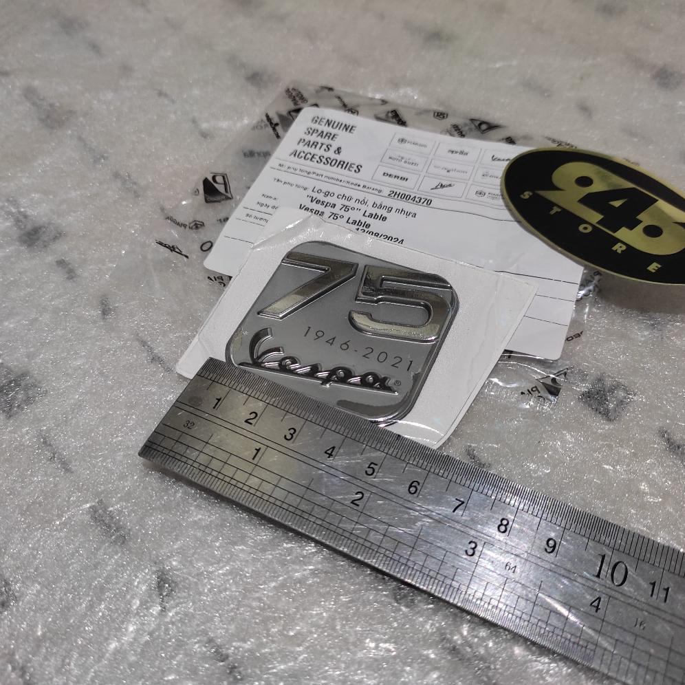 Sticker Emblem Vespa Primavera 75th Anniversary Original