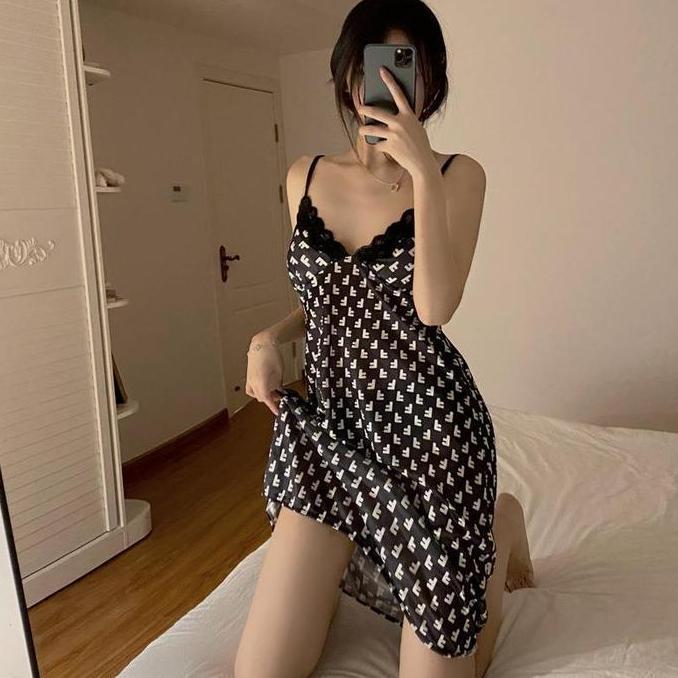 UNINICE [COD]Dengan bantalan dada / baju tidur renda / piyama selempang seksi v-neck / baju tidur wa