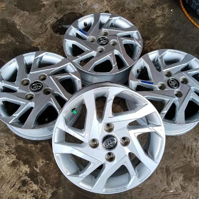Terlaris Velg Oem Avanza Veloz R15 4X114,3 Silver