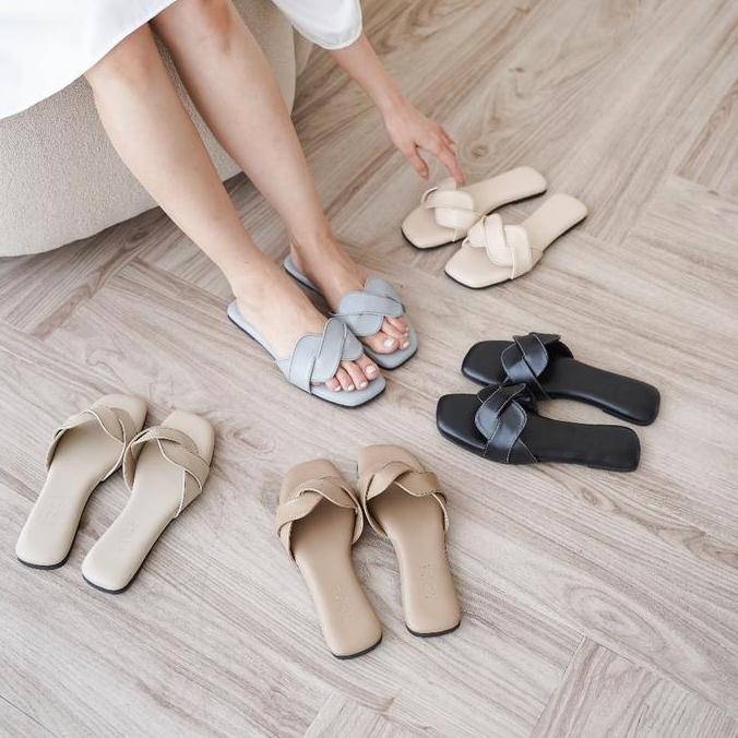 [CUCI GUDANG] / ZODE Stella - Sendal Wanita Tanpa Hak -  Sandal Kulit Sintetis