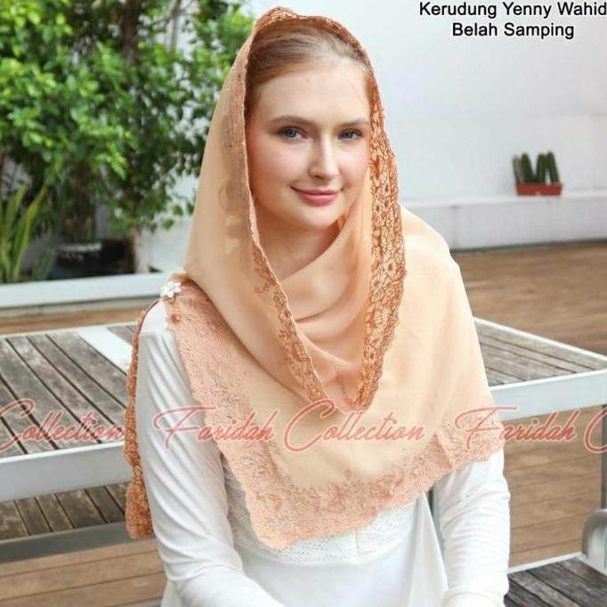 kerudung Yenny Wahid belah samping /rengkuh instan