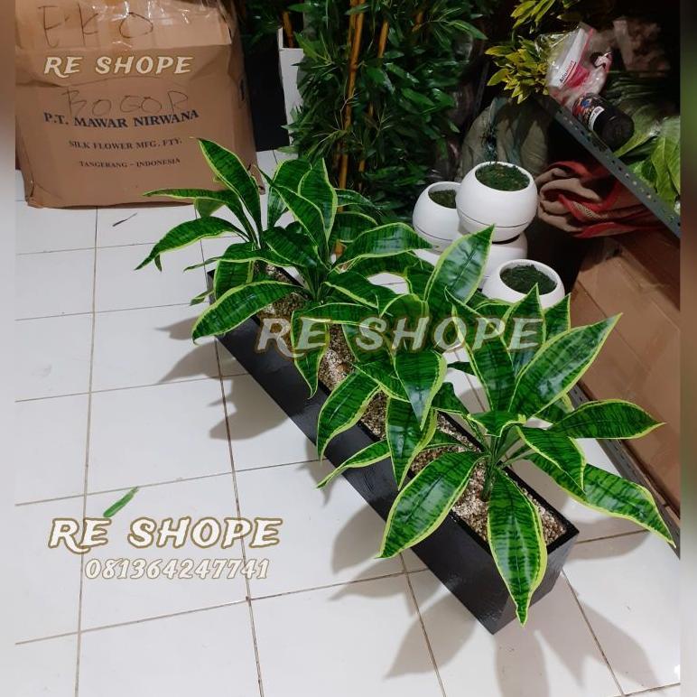 ARN Partisi Daun Lidah Mertua Pohon Plastik Dekorasi Artificial