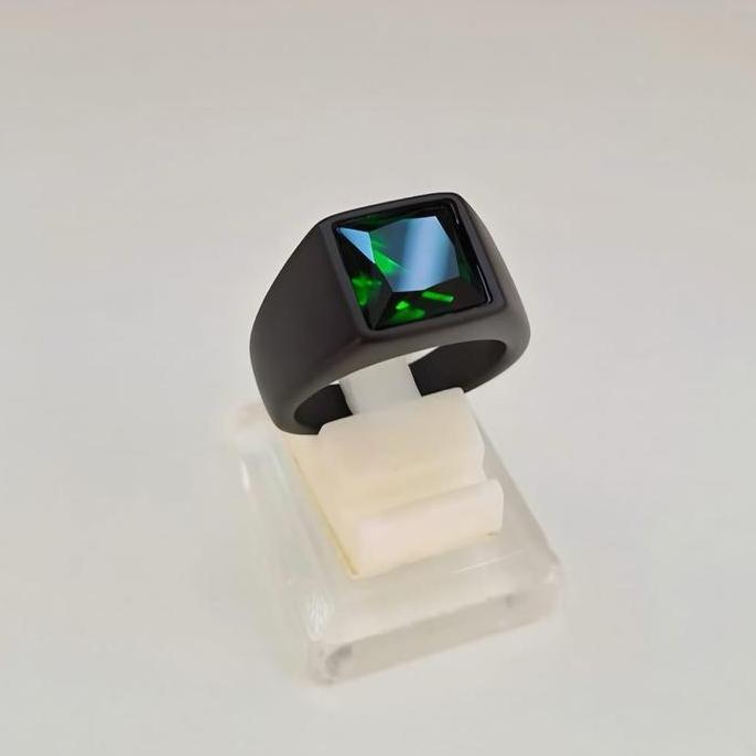 CINCIN BATU PRIA 011 TITANIUM KOTAK KECIL RING HITAM Laki-laki