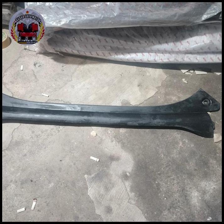 TERLARIS COVER BEMPER BELAKANG TENGAH TOYOTA SIENTA ORIGINAL PART DI RJM