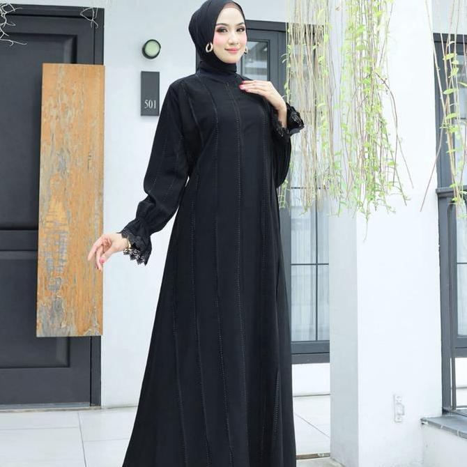 Abaya Muza SYEIMA Kombinasi Mata-Mata Swarovsky & Renda di Pergelangan Tangan Abaya Hitam Gamis Syar