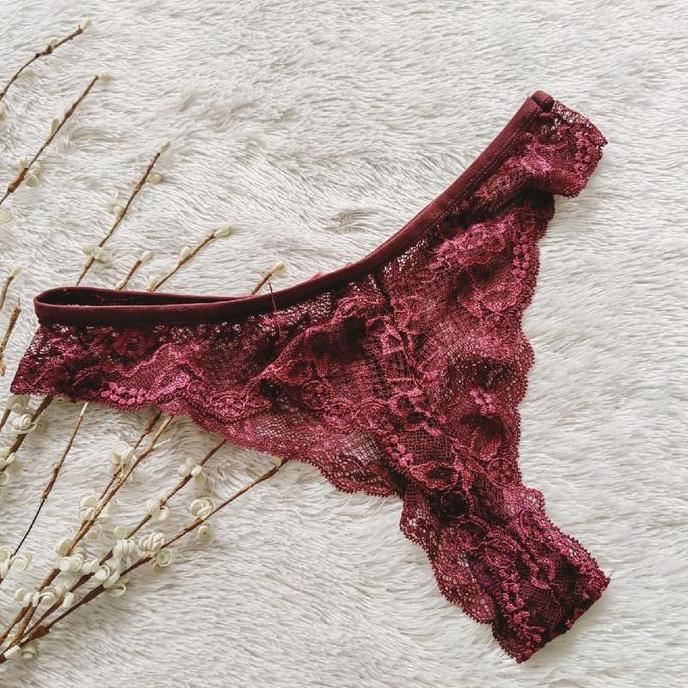 VS L Embr Seamless Lacie thong wanita