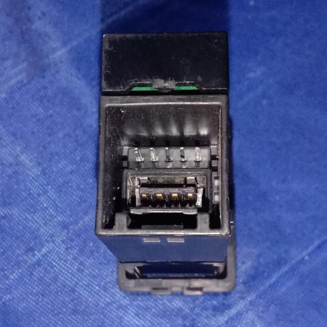 Switch Usb Aux Avanza Veloz Original  Sale