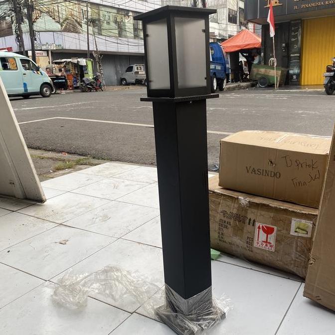 Lampu taman tiang minimalis tinggi / lampu halaman rumah LM