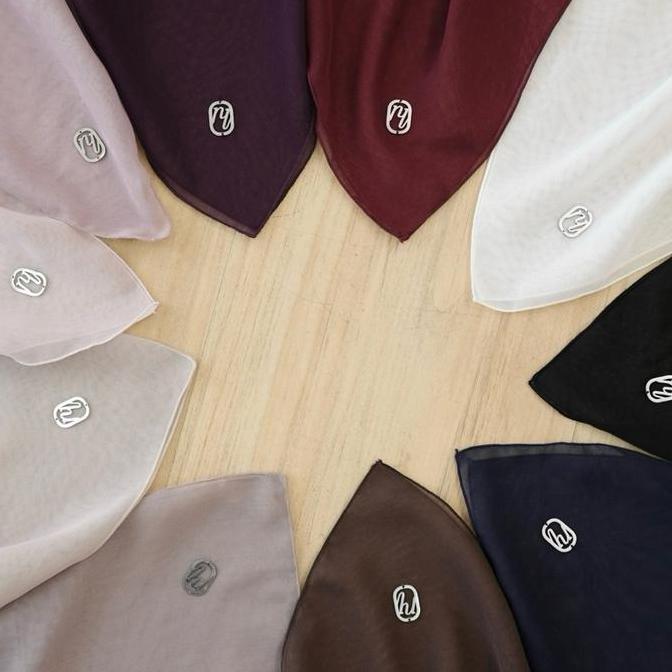 Nathelabel - Swiss Paris Plain Exclusive (Paris Swiss Segiempat)