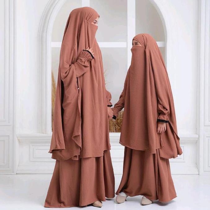 Gamis Couple Ibu dan Anak Perempuan Muslimah French Khimar Zulaikha Full Set dengan Cadar Bahan Crin