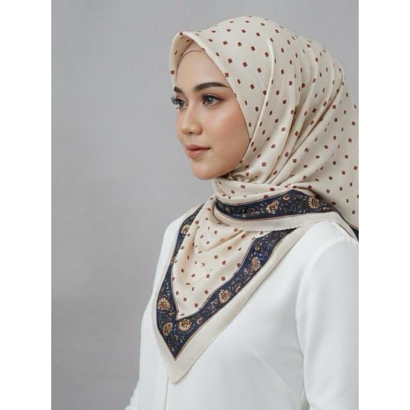 Hijab Segiempat Voal Premium Motif Polka Mini