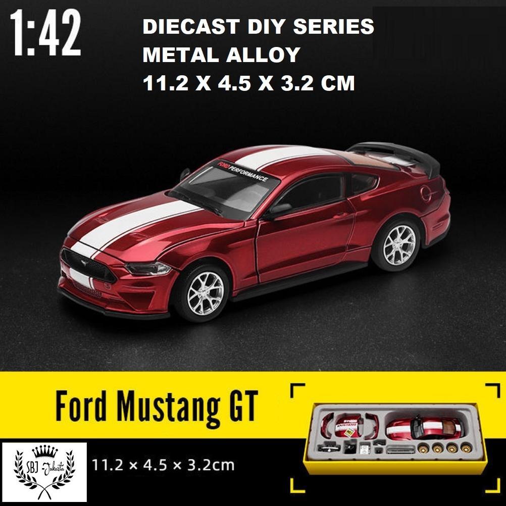 Diecast Mobil Ford Mustang GT Landrover Defender Suzuki Jimny DIY Series Skala 1:42 Original CCA