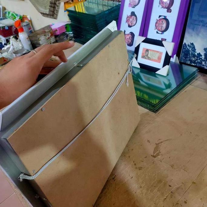 BINGKAI/FRAME A3 30x40 UKIR BOX 3CM