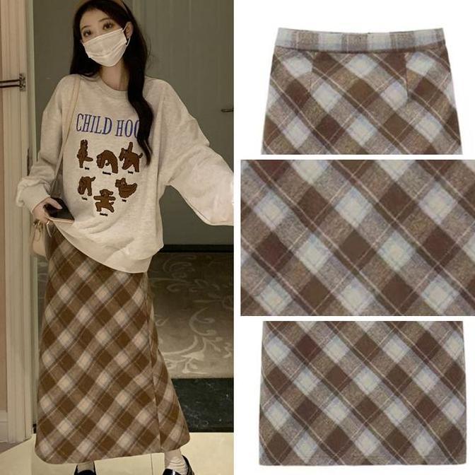 Rok Kotak-kotak Retro Pinggang Tinggi Temperamen Serbaguna Rok A-line Rok Midi Belahan Wanita Kulit 