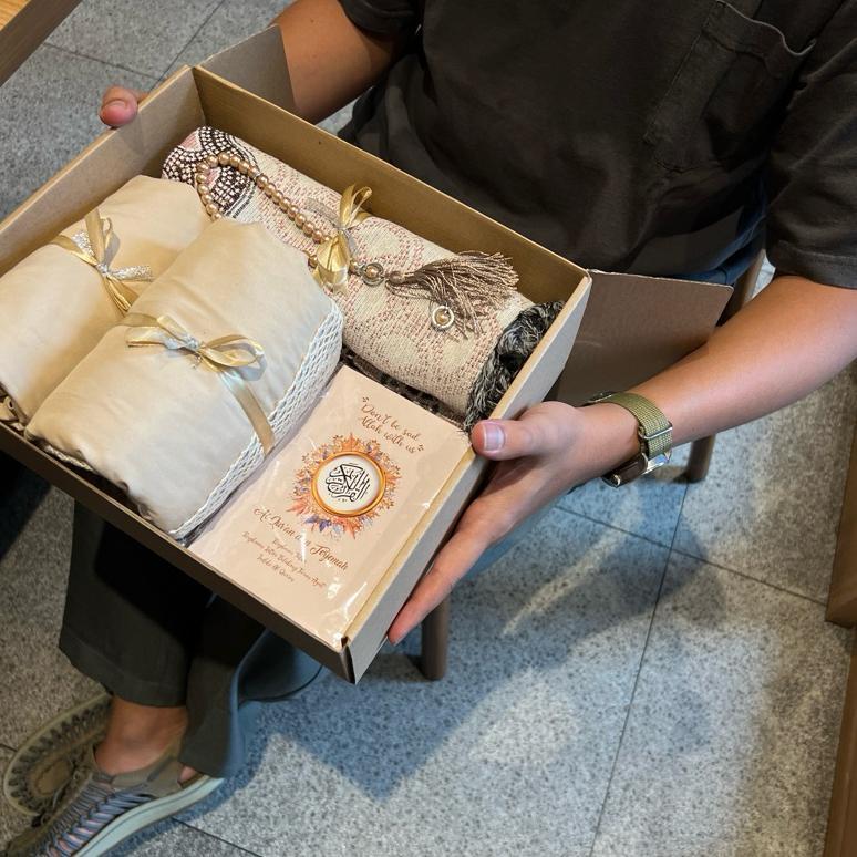 Hot Sale Hampers Mukena Set Seserahan Alat Sholat Hadiah Pernikahan Kado Istri Kado Cewek Hampers Wi