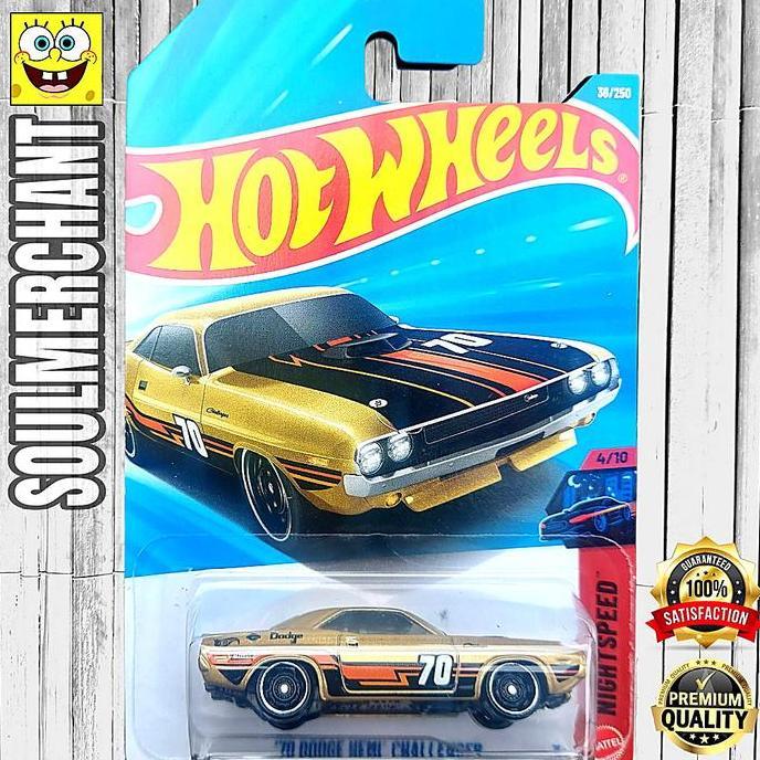 Hot Wheels 70 Dodge HEMI Challenger Emas Diecast Mobil Muscle