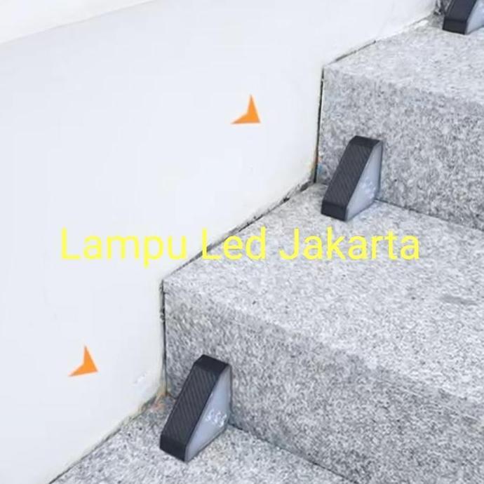 lampu step tangga solar. lampu lantai solar panel. lampu tangga tenaga matahari. lampu anak tangga s
