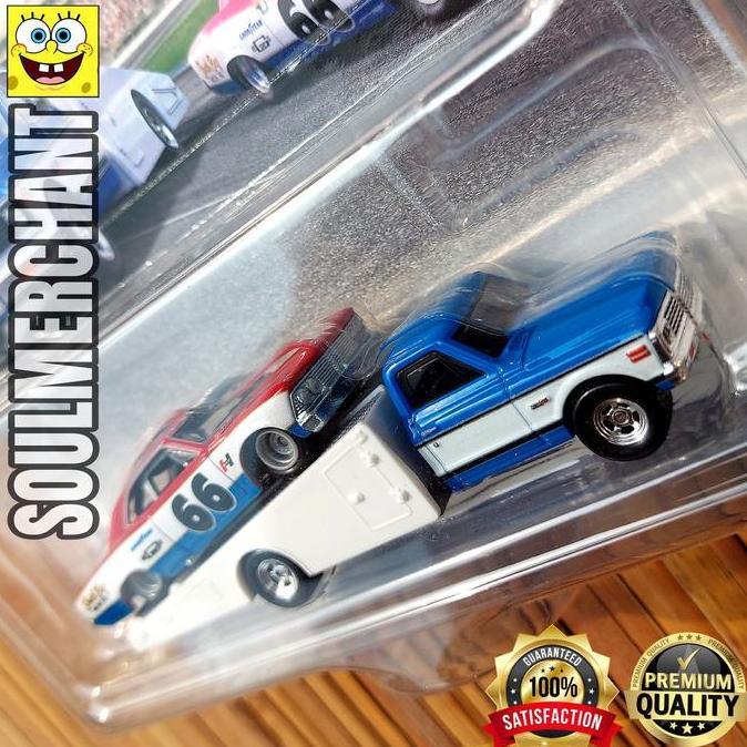 Hot Wheels Team Transport 66 Chevelle 72 Chevy Ramp Truck