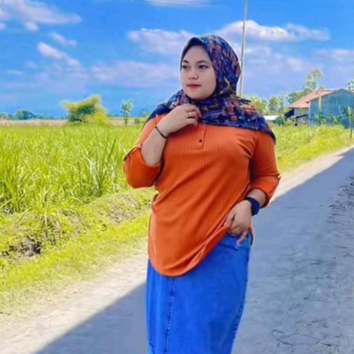 Premium Kaos Phenomenal Oval Wanita Busui