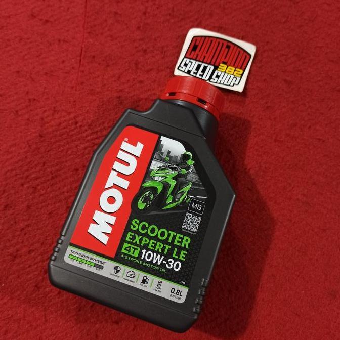 Oli Motul Scooter Expert LE 10W-30 0,8Liter Beat PCX Vario 125 150