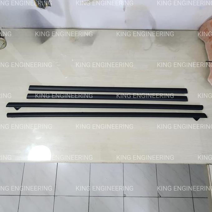 Pelipit Kaca Ford Fiesta 1 Set Forsale