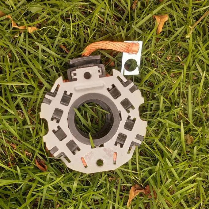 Promo carbon brush starter kul arang dinamo starter suzuki ignis / sx4 Diskon