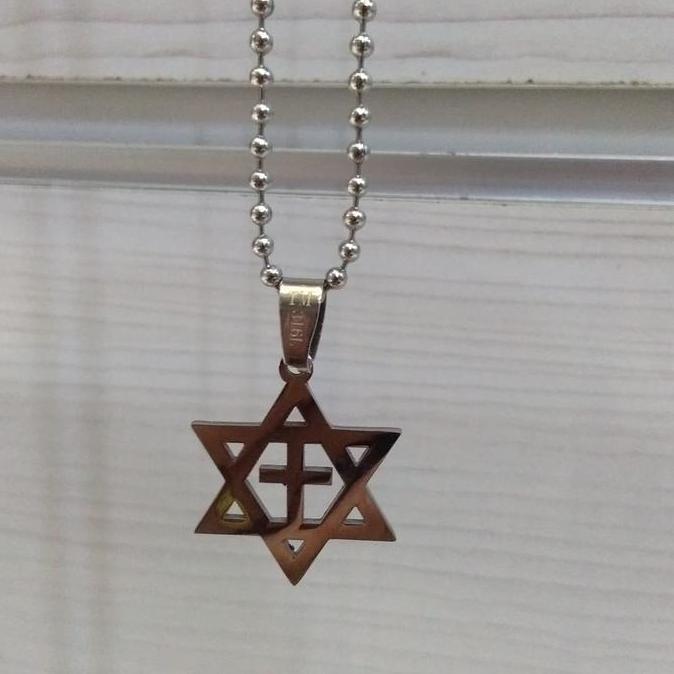 Kalung salib cowok bintang daud 445-00309045