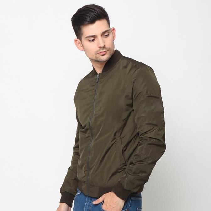 Xxpi- Emba Classic - Bertucio Jaket Bomber Pria Material Nylon Regular Fit Casual  Parasut