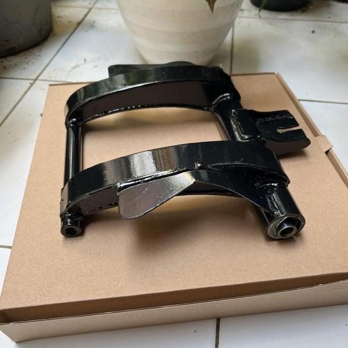 engine mounting custom mundur vario 125 dan vario 150