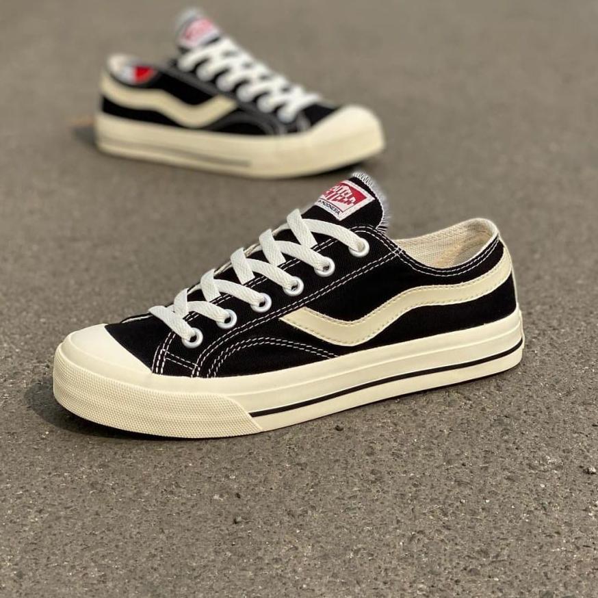 Sepatu Pria / Sepatu Vantela / Vantela / Sepatu Sneakers / Sepatu Hitam / Vantela Kasual