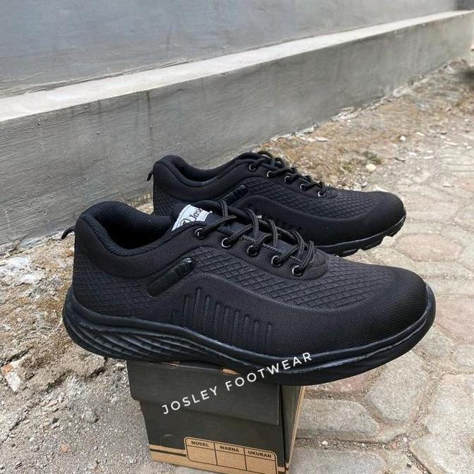 SALE SEPATU SEKOLAH HITAM POLOS SMP SMA TERBARU / SEPATU OLAHRAGA HITAM CEWEK COWOK KEREN Casual Sne