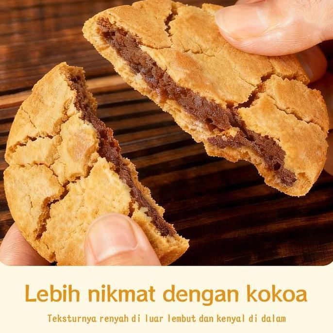 Keki- Kue Renyah Isi Krim Telur, Camilan Yang Enak Untuk Sarapan Atau Teman Minum Teh Sore.