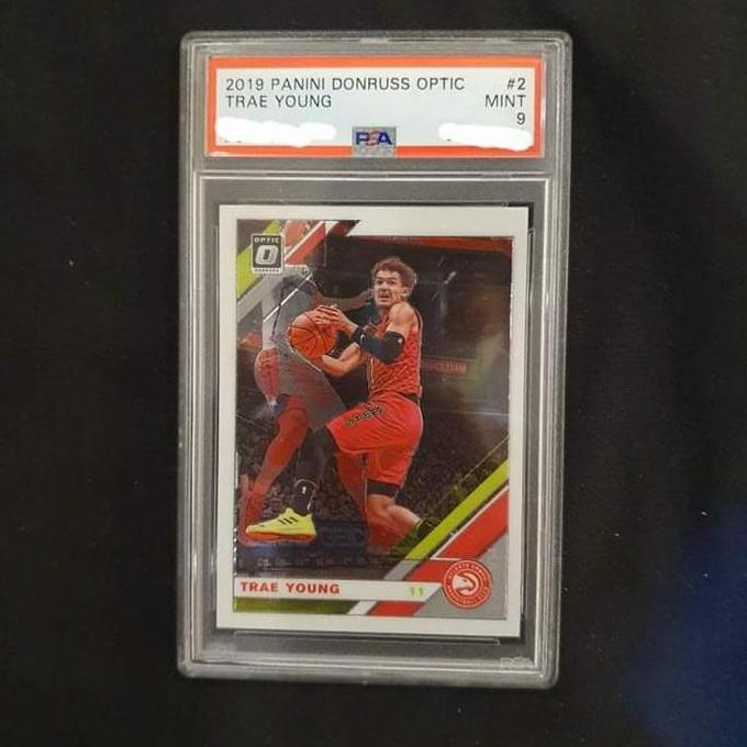 Kartu NBA Trae Young 2nd Year Optic 2019 PSA 9