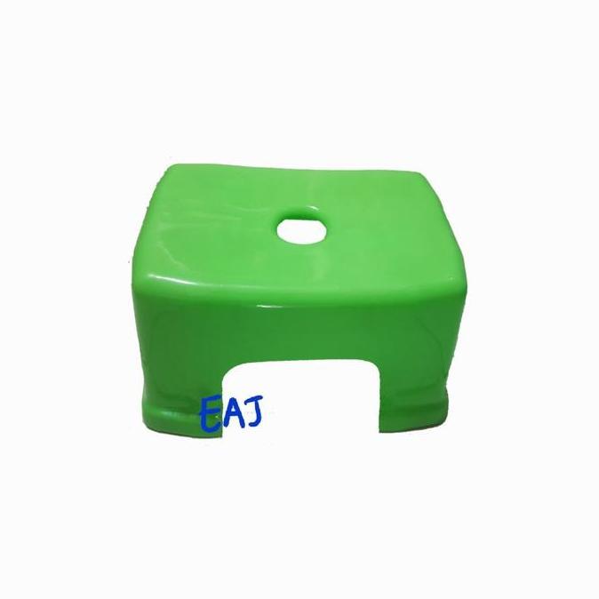Bangku Kursi Plastik Kecil Jongkok Cuci Baju Solido Shinpo 188
