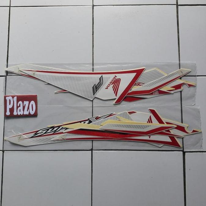 Striping sticker motor Supra x 125 fi luxury 2015 Putih