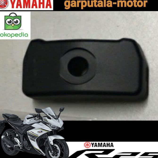 END 1  1WD-F2174-00 YAMAHA YZF250 R25 PELA TUTUP SETELAN RANTAI