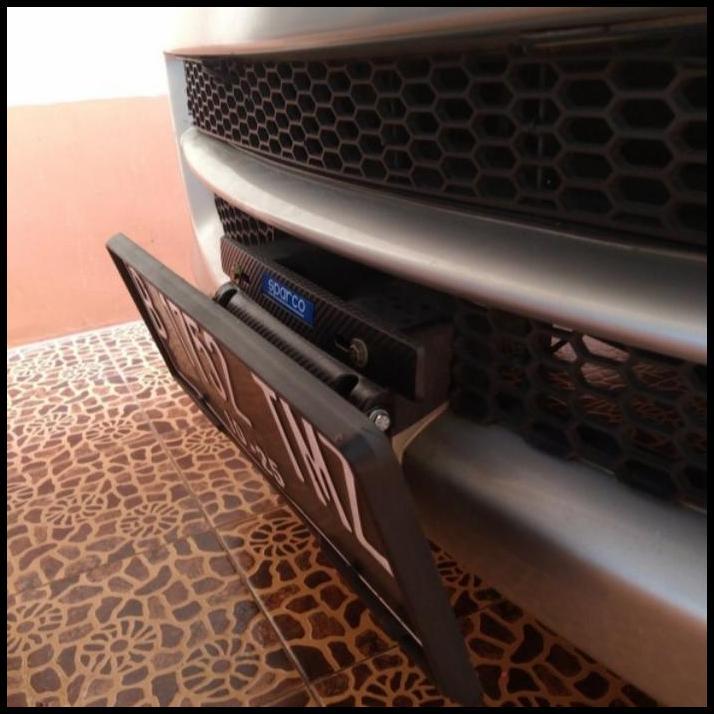 BEST DEAL DUDUKAN PLAT NOMOR MOBIL SIENTA JDM CARBON HITAM 